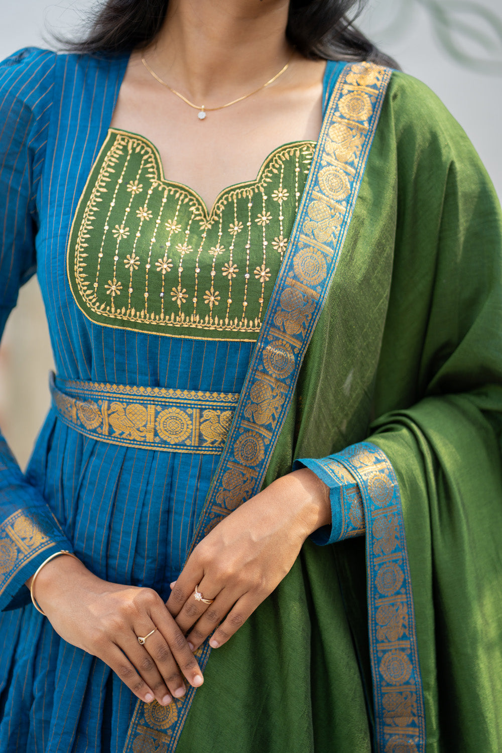 Vairaoosi Pleated Maxi With Silk Dupatta