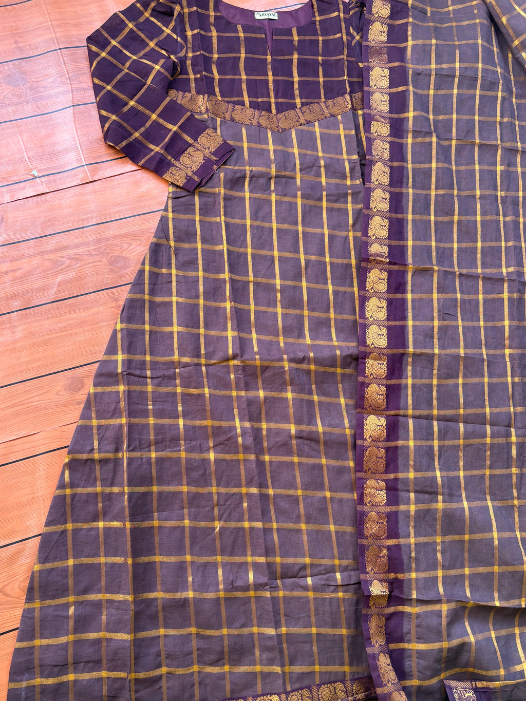 Pavithra Kattam Sungudi Cotton Aline Top With Dupatta