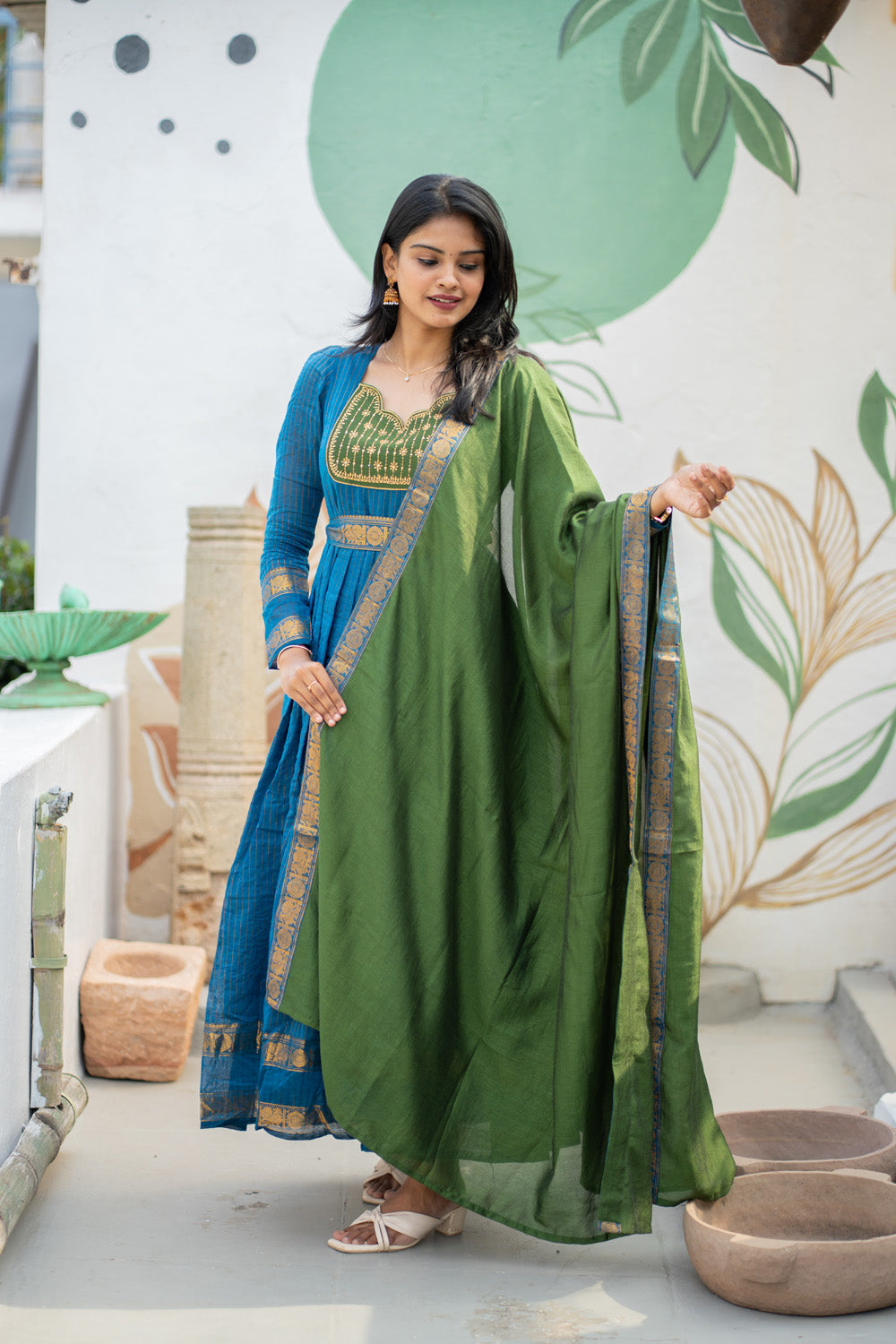 Vairaoosi Pleated Maxi With Silk Dupatta