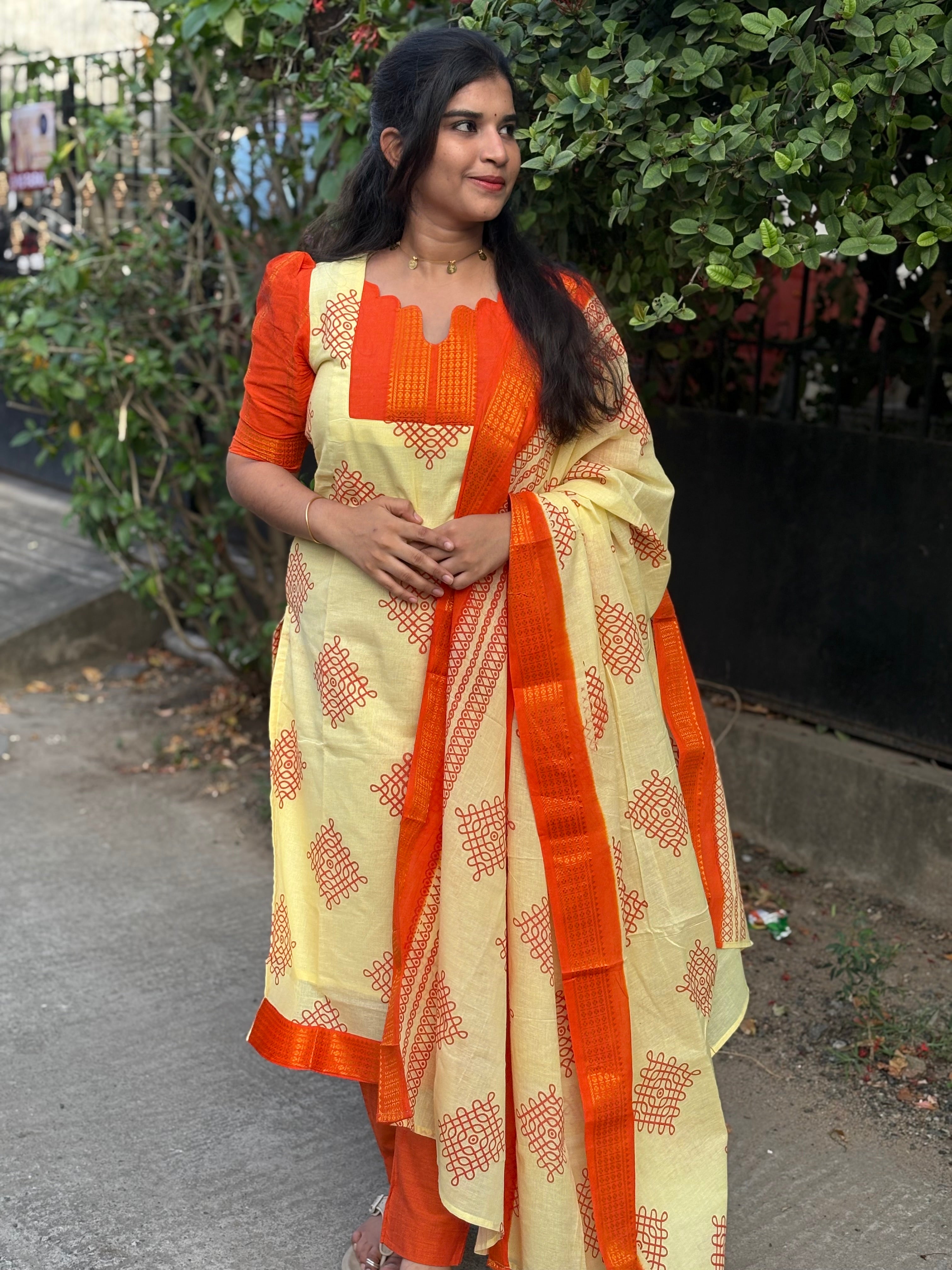 Kolam Sungudi Cotton Suit Set