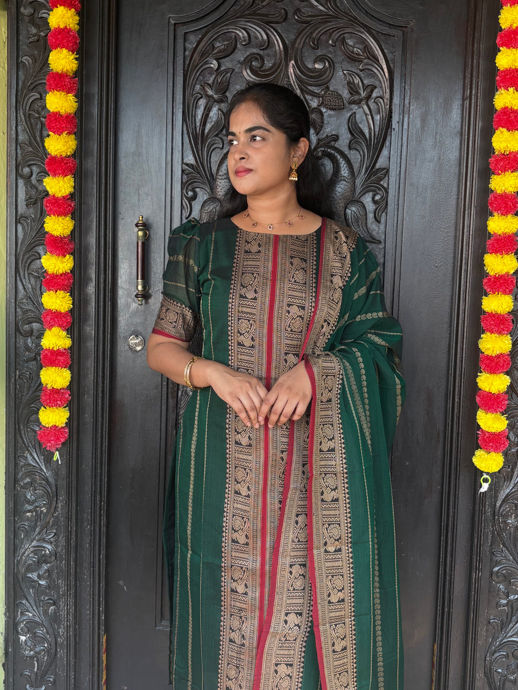 Veldhari Handloom Narayanpet Top and Dupatta Set